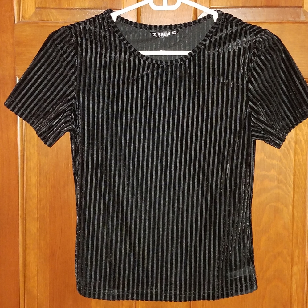 SHEIN Ribbed Black Crop Top